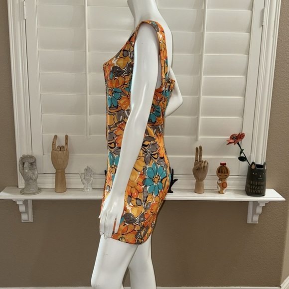 Miaou Vivi Dress in Parisian Flower Orange - Picture 5 of 11